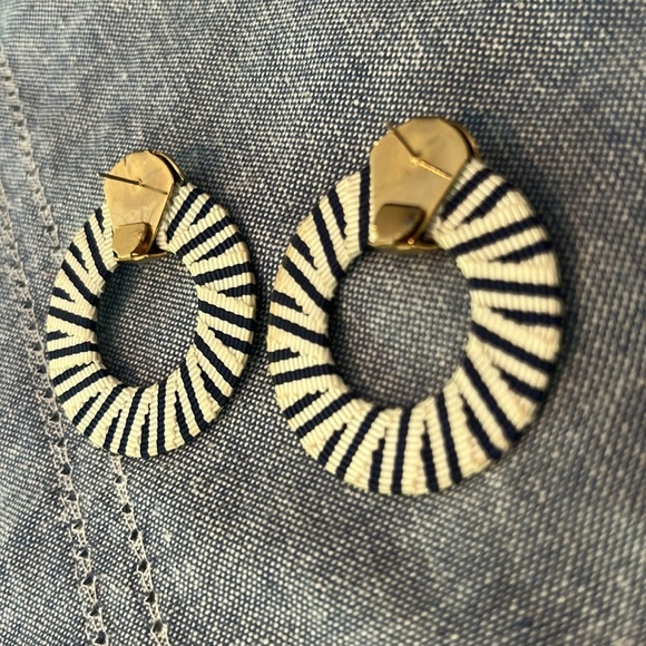 Gold and Blue Striped Hoop Earrings Vintage Estate Sale - Picture 4 of 5